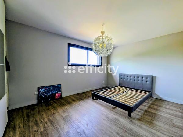 Maison
         8 pièces
        - 260 m² Bien prestige 925 000 € *