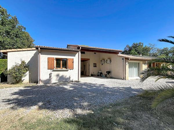 Maison Loriol Sur Drome 6 chambres, terrain 1230m², spa, bon DPE.
