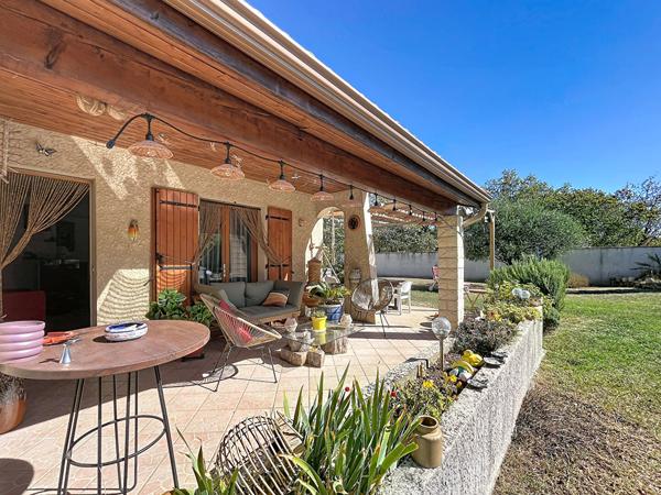 Maison Loriol Sur Drome 6 chambres, terrain 1230m², spa, bon DPE.
