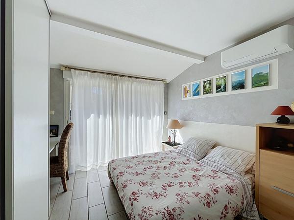 Maison Loriol Sur Drome 6 chambres, terrain 1230m², spa, bon DPE.
