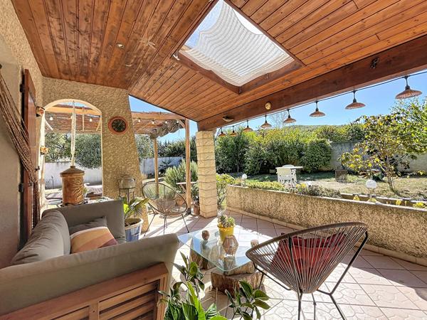 Maison Loriol Sur Drome 6 chambres, terrain 1230m², spa, bon DPE.