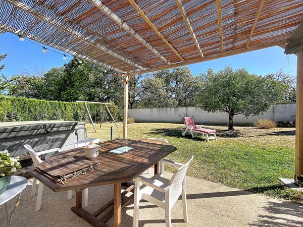 Maison Loriol Sur Drome 6 chambres, terrain 1230m², spa, bon DPE.