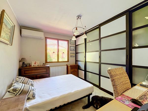Maison Loriol Sur Drome 6 chambres, terrain 1230m², spa, bon DPE.