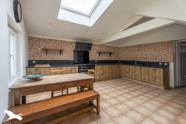 Maison à vendre 179 655 € Saint-Martin-de-Coux 5 p 147 m² DPE C