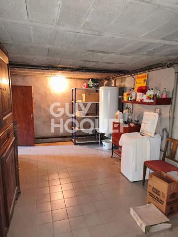 Maison de 78m2, 2 chambres, garage et terrain 1 hectare