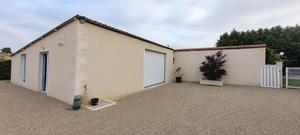 Pavillon de plain pied de 114 m² à Jardres