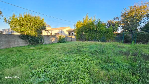 Terrain - 179 m²
