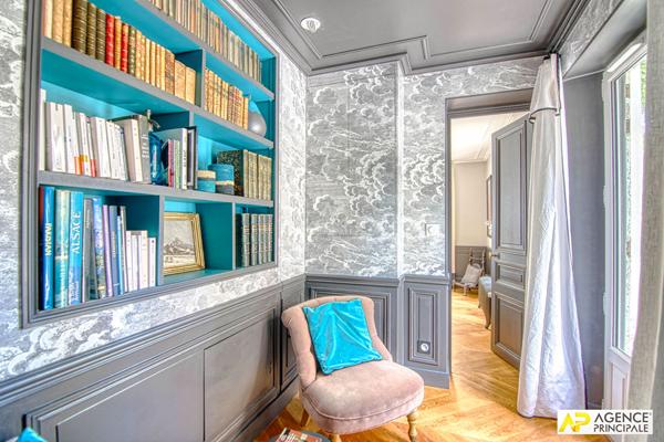 Versailles Notre-Dame Les Prés - Maison 9 pièces 271.76 m² au sol avec dépendance et sous-sol total sur parcelle de 430 m² €2 770 000 ** - Référence 27852