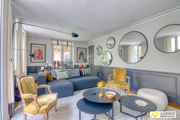 Versailles Notre-Dame Les Prés - Maison 9 pièces 271.76 m² au sol avec dépendance et sous-sol total sur parcelle de 430 m² €2 770 000 ** - Référence 27852