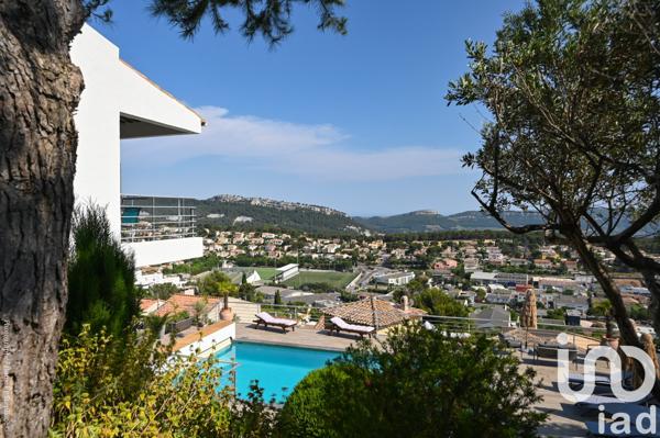 Maison à vendre 8 pièces 280 m² Carnoux-en-Provence