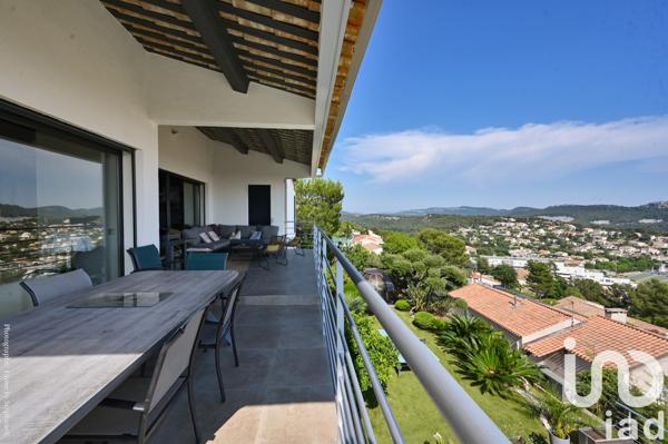 Maison à vendre 8 pièces 280 m² Carnoux-en-Provence