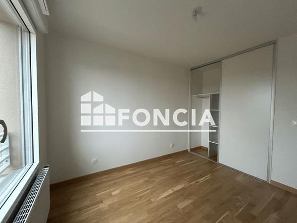 Location Appartement 4 pièces 95.9 m² - Saint Bernard 01600