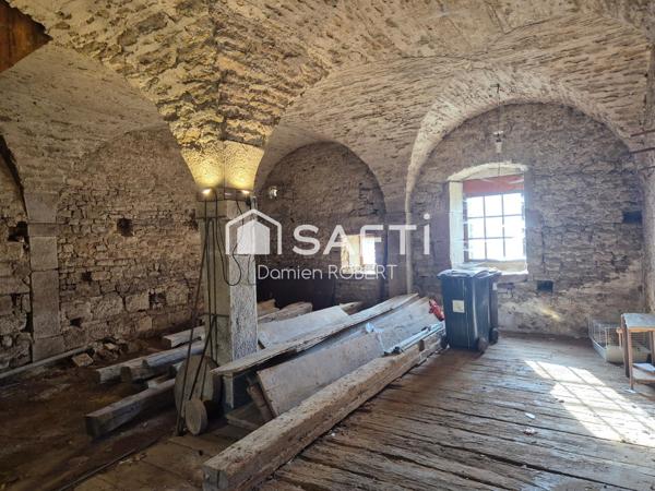 APPARTEMENT A RENOVER AVEC TERRAIN