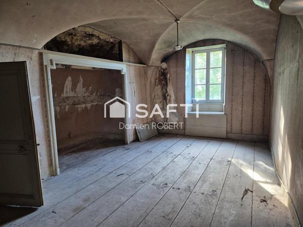 APPARTEMENT A RENOVER AVEC TERRAIN