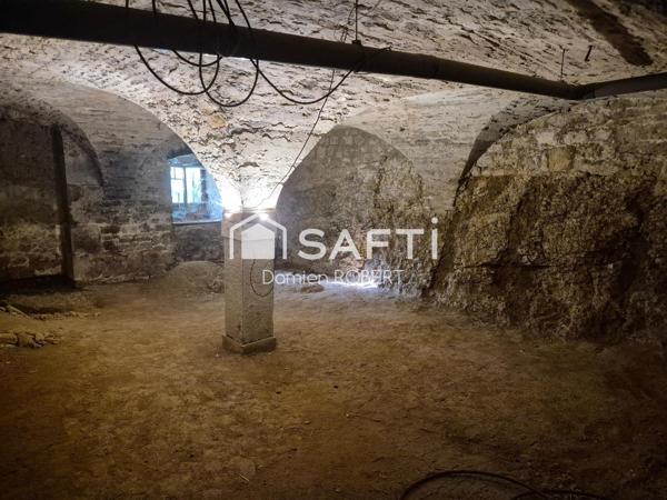 APPARTEMENT A RENOVER AVEC TERRAIN