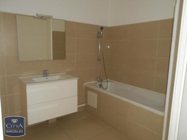 Appartement à louer 3 pièces 63.31m² Saint-Denis (97490)