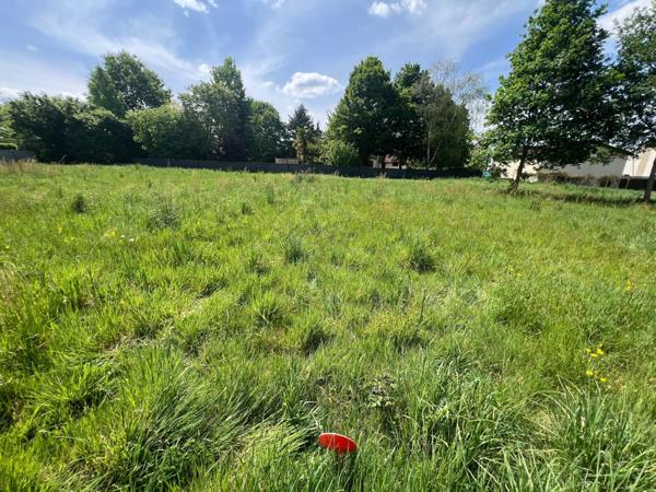 terrain de 1144m2 a Moncé en Belin