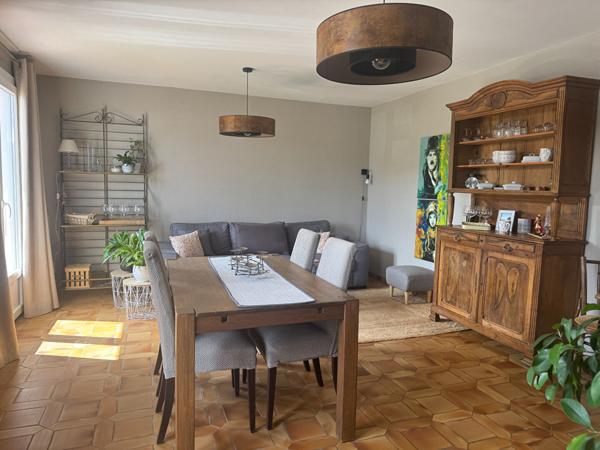 Maison rénovée avec goût à Louhans , 3 chambres - Terrain clos de plus de1200 m²
