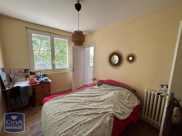 Appartement à louer 3 pièces 46.96m² Tours (37000)