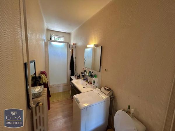 Appartement à louer 3 pièces 46.96m² Tours (37000)
