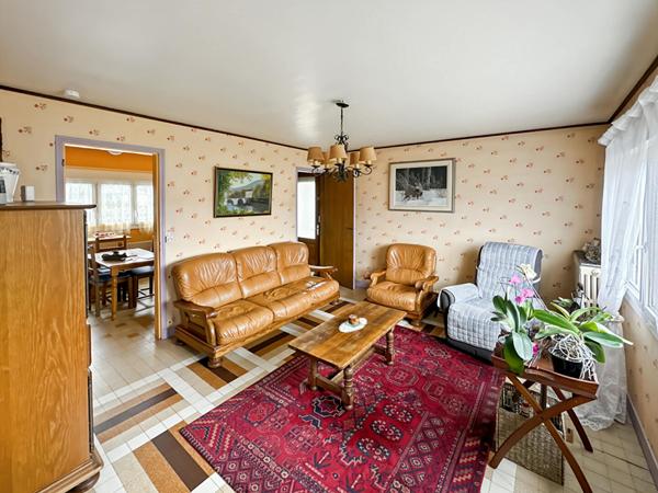 ETREPAGNY HYPER ENTRE VILLE SOUS SOL 3 chambres