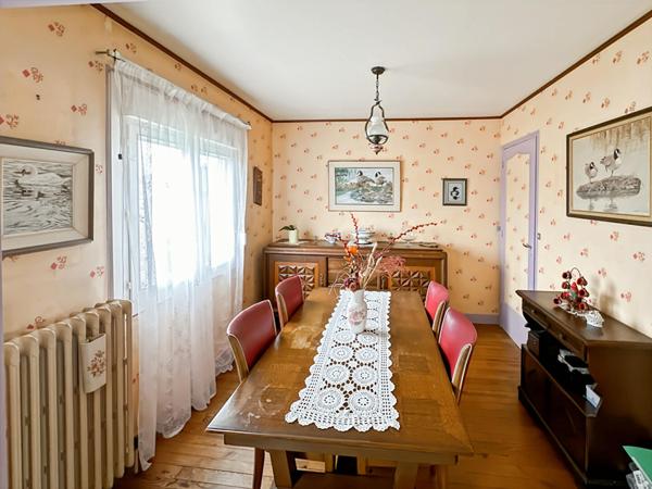 ETREPAGNY HYPER ENTRE VILLE SOUS SOL 3 chambres