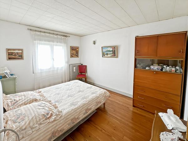 ETREPAGNY HYPER ENTRE VILLE SOUS SOL 3 chambres