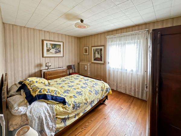 ETREPAGNY HYPER ENTRE VILLE SOUS SOL 3 chambres