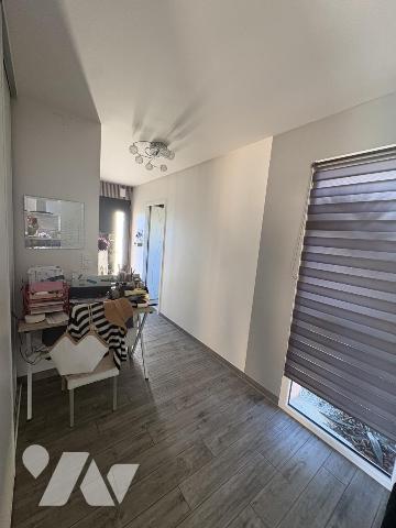 VOUILLE, pavillon plain-pied avec piscine
