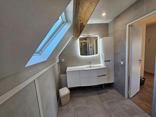 YERRES, belle maison familiale de 205 m² avec piscine, terrain plein sud et  sous sol total