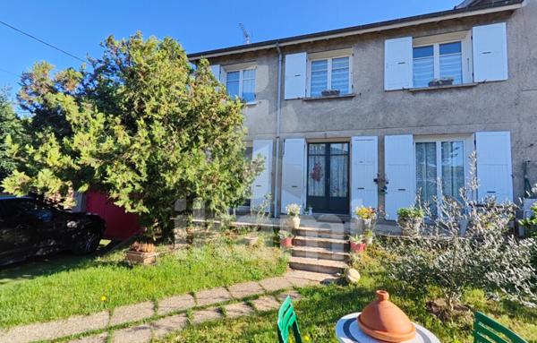 Maison familiale avec 4 chambres et jardin