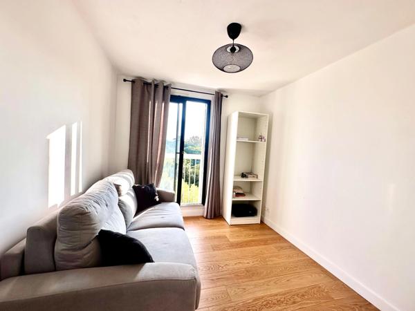 Marseille 12ème, T4 de 90m2 + Terrasse + Places de parking + Cave + Possibilité de BOX Fermé EN SUS