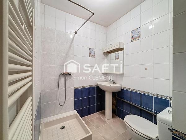 Grand appartement pour une famille ou divisible pour un investisseur.