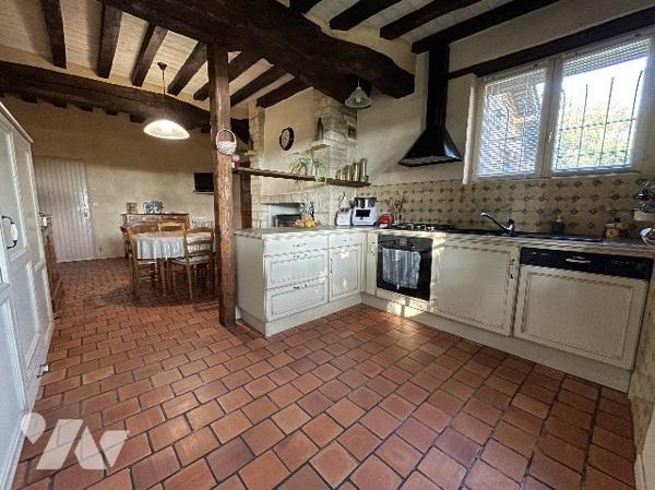 NOYAL SUR VILAINE
Longère 200m² habitables avec dépendances - Terrain 5021m²