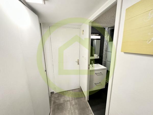 Appartement à SAINT CYR SUR MER (83270)