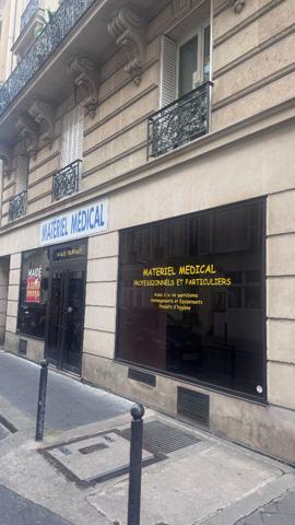 BATIGNOLLES/MAIRIE DU XVII - Local commercial sur 2 niveaux - 113 m2