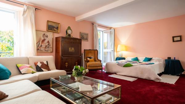 MAISON DE CARACTÈRE DE 338M2 AU COEUR DU CENTRE HISTORIQUE DE CRUSEILLES