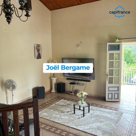 Opportunité à saisir au Lamentin villa T4 spacieuse proche axe routier.