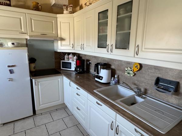 PAVILLON DE PLAIN PIED AVEC JARDIN ET GARAGE