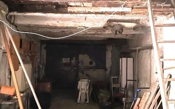 Immeuble à vendre    10 pièces •  Vallon-Pont-d'Arc