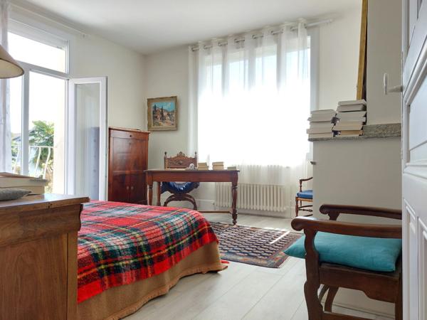 Maison à vendre en ville 7 pièces MONTAUBAN (82), 1200m² de terrain, garage de 60m²