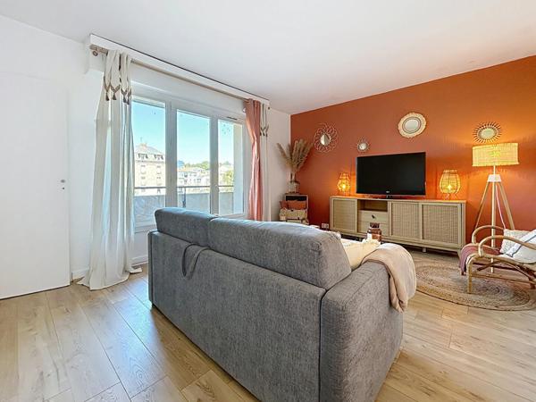 Studio en centre-ville de Brive-la-Gaillarde - terrasse - balcon - cave