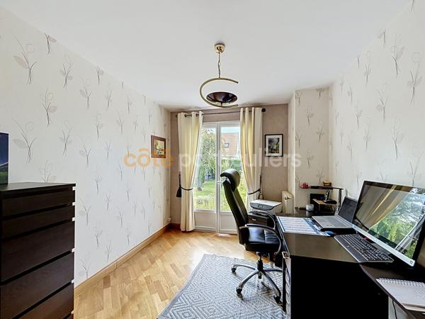 Vente
                Maison94 m² - 5 Pièces -
                    ST OUEN DU TILLEUL (27670)