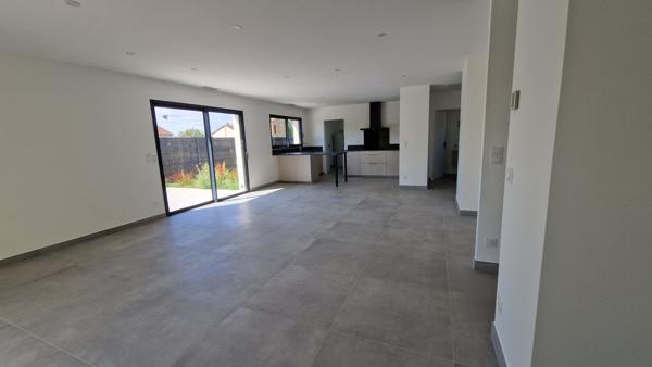 Maison Neuve avec Garage à l'Est de Bergerac !