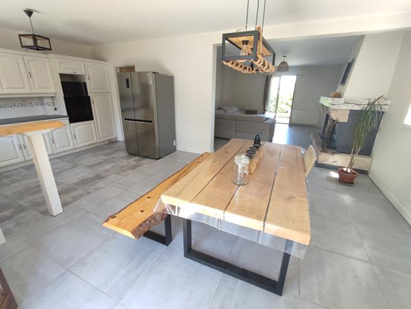 Maison - 7 pièces - 180 m²