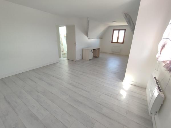 Maison - 7 pièces - 180 m²