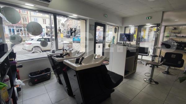 FONDS DE COMMERCE SALON DE COIFFURE 56 m² CENTRE VILLE COULOMMIERS 