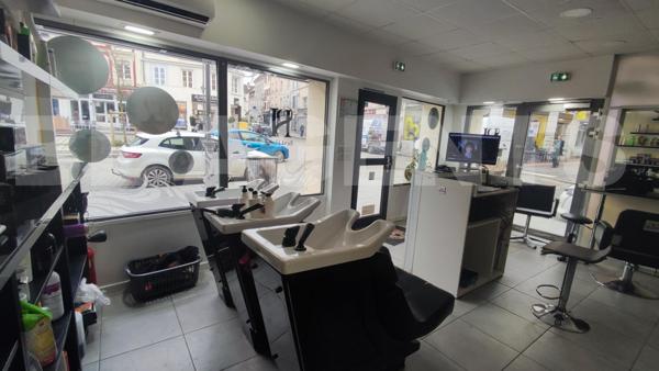 FONDS DE COMMERCE SALON DE COIFFURE 56 m² CENTRE VILLE COULOMMIERS 