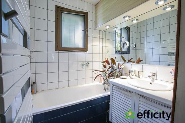 Maison 6 pièces - 102 m² Exclusivité efficity