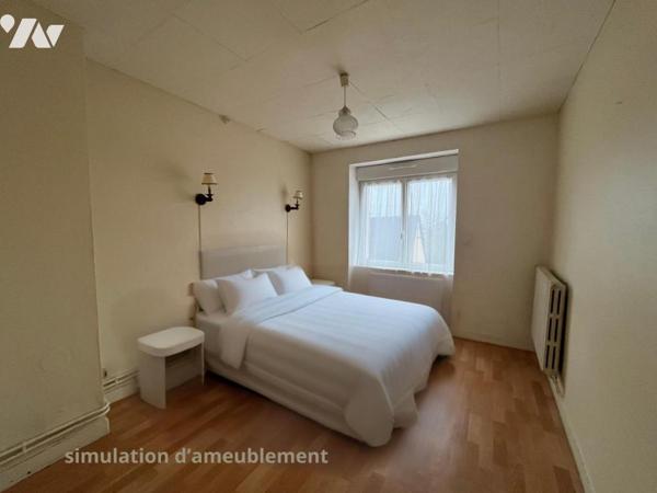 Dans un immeuble en copropriété . Evron